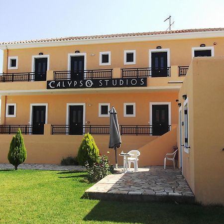 Calypso Luxury Studios Vasiliki Exterior foto