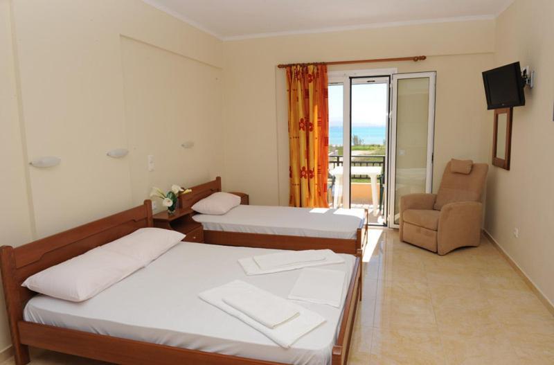 Calypso Luxury Studios Vasiliki Habitación foto