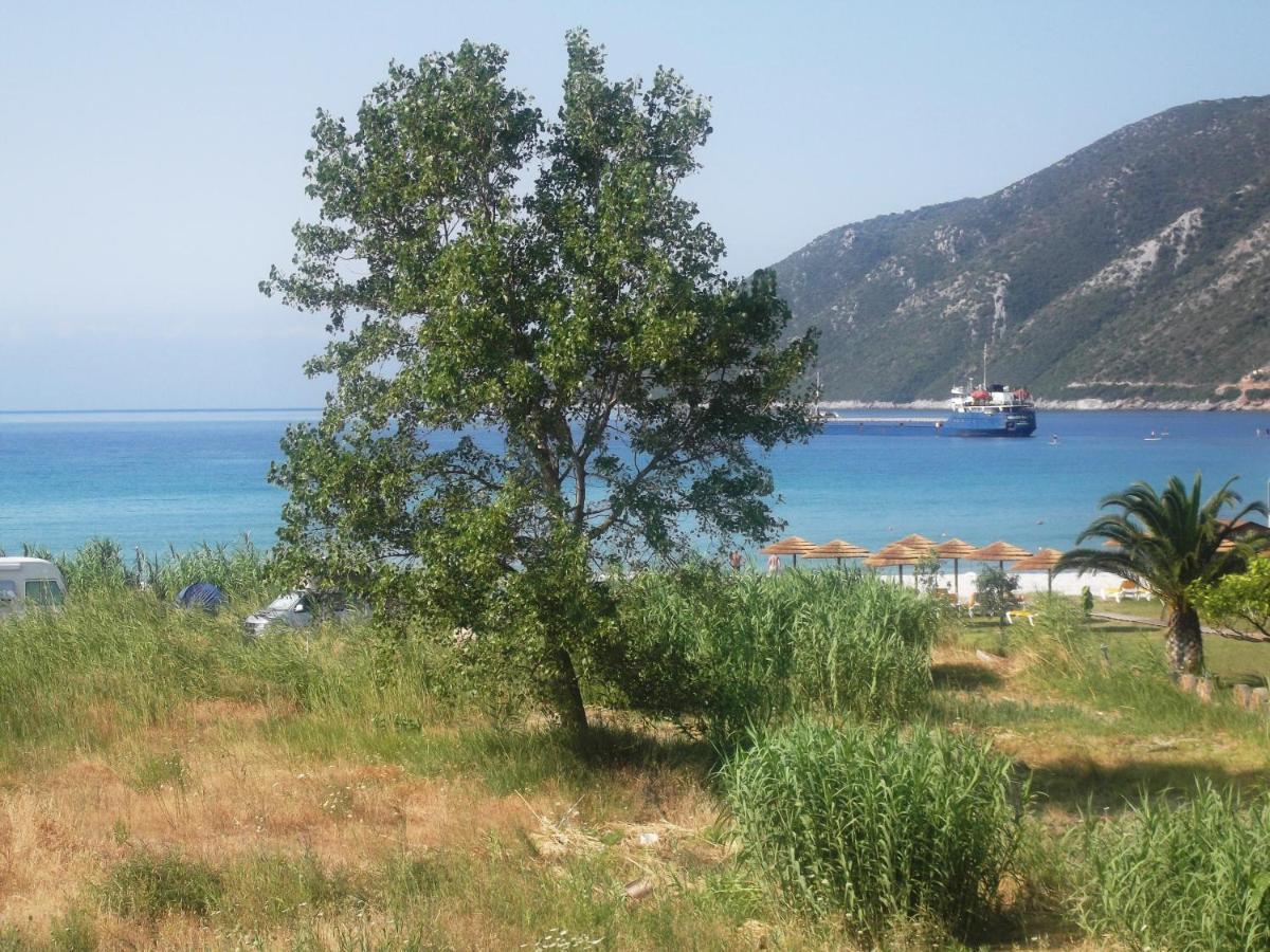 Calypso Luxury Studios Vasiliki Exterior foto