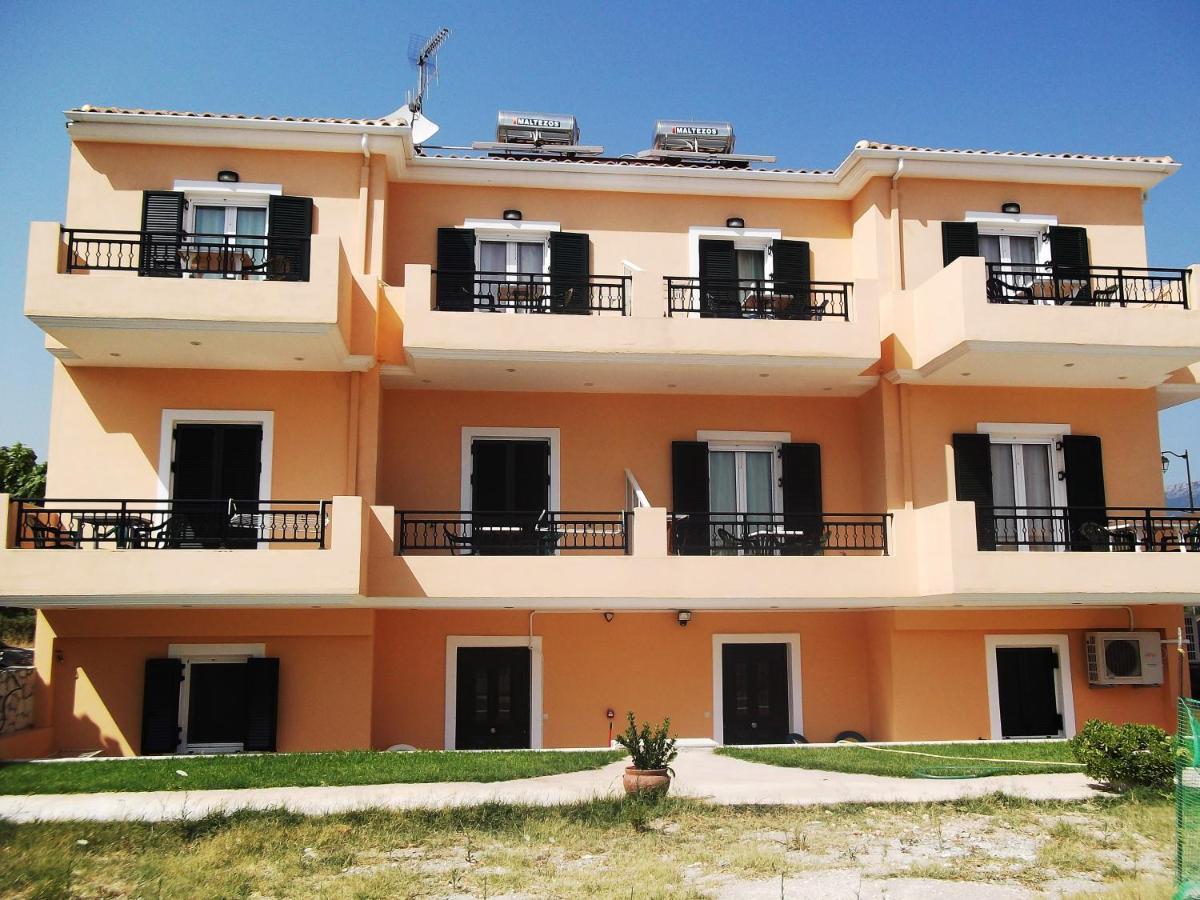 Calypso Luxury Studios Vasiliki Exterior foto