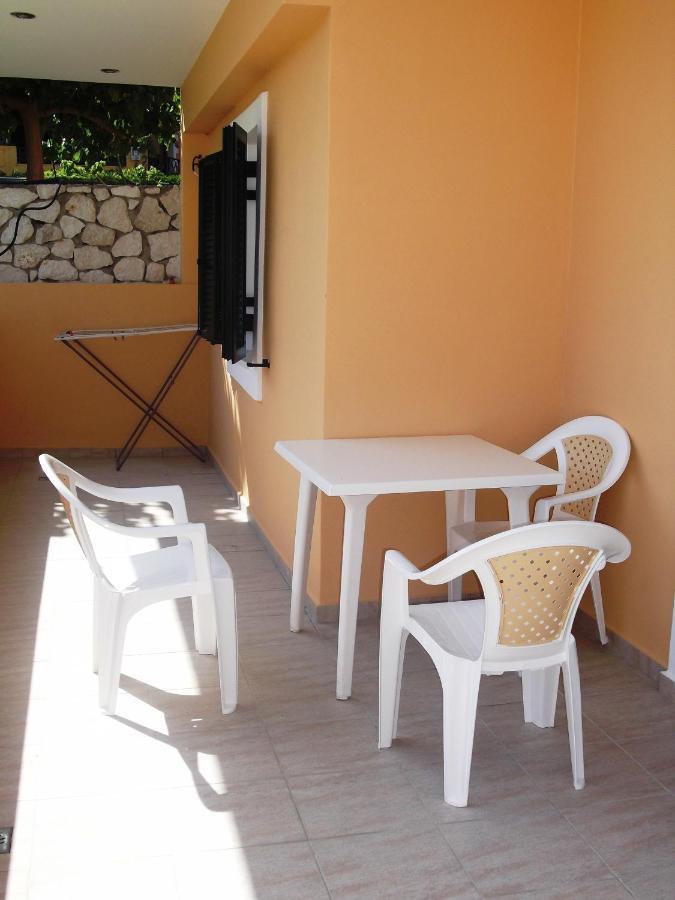 Calypso Luxury Studios Vasiliki Exterior foto