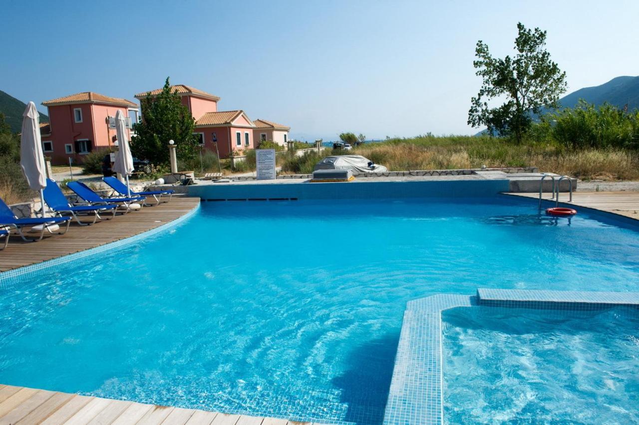 Calypso Luxury Studios Vasiliki Exterior foto