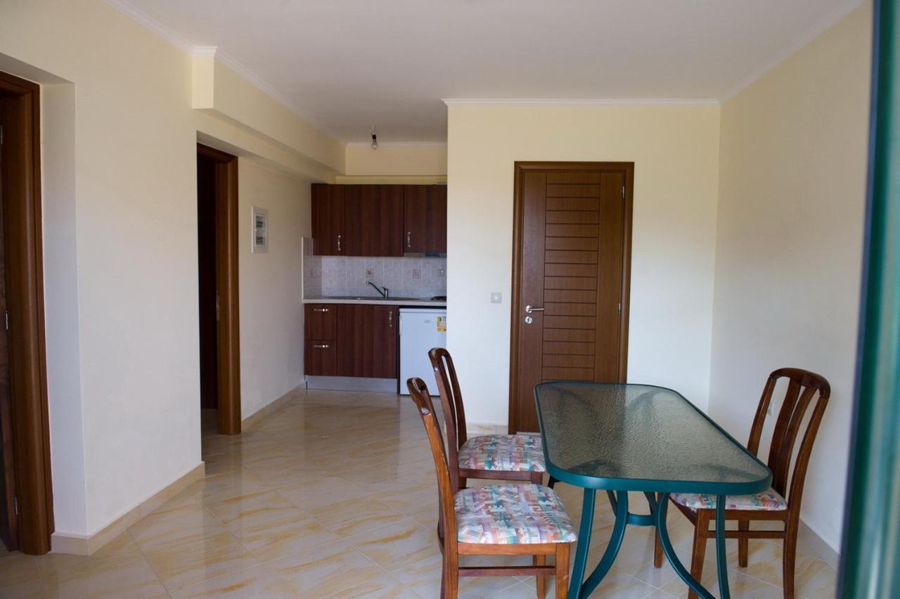 Calypso Luxury Studios Vasiliki Exterior foto